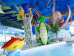 <p>Ogromna przestrzeń aquaparku w Centrum Babylon stworzona jest do wspaniałej zabawy. Zabierz znajomych i przeżyjcie niesamowitą, akadyjską przygodę!<p><p>W aquaparku Centrum Babylon dominują kolory. Motywy roślinne przyozdabiają wnętrza, a wodne figurki radują dzieci.<p>